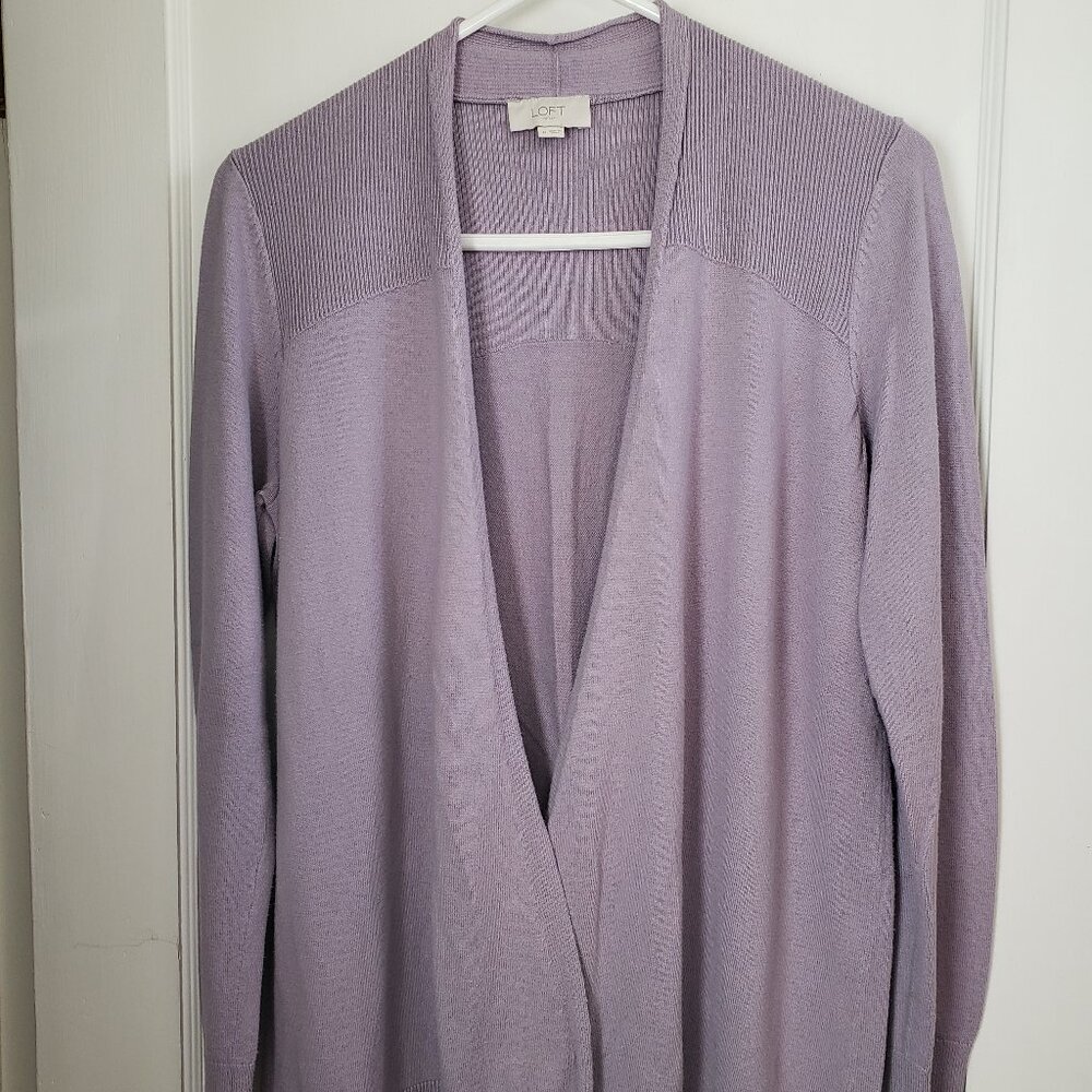 EUC women's Loft light purple cardigan sweater Medium